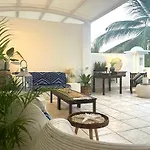 Palm Cove Beach Club Penthouse