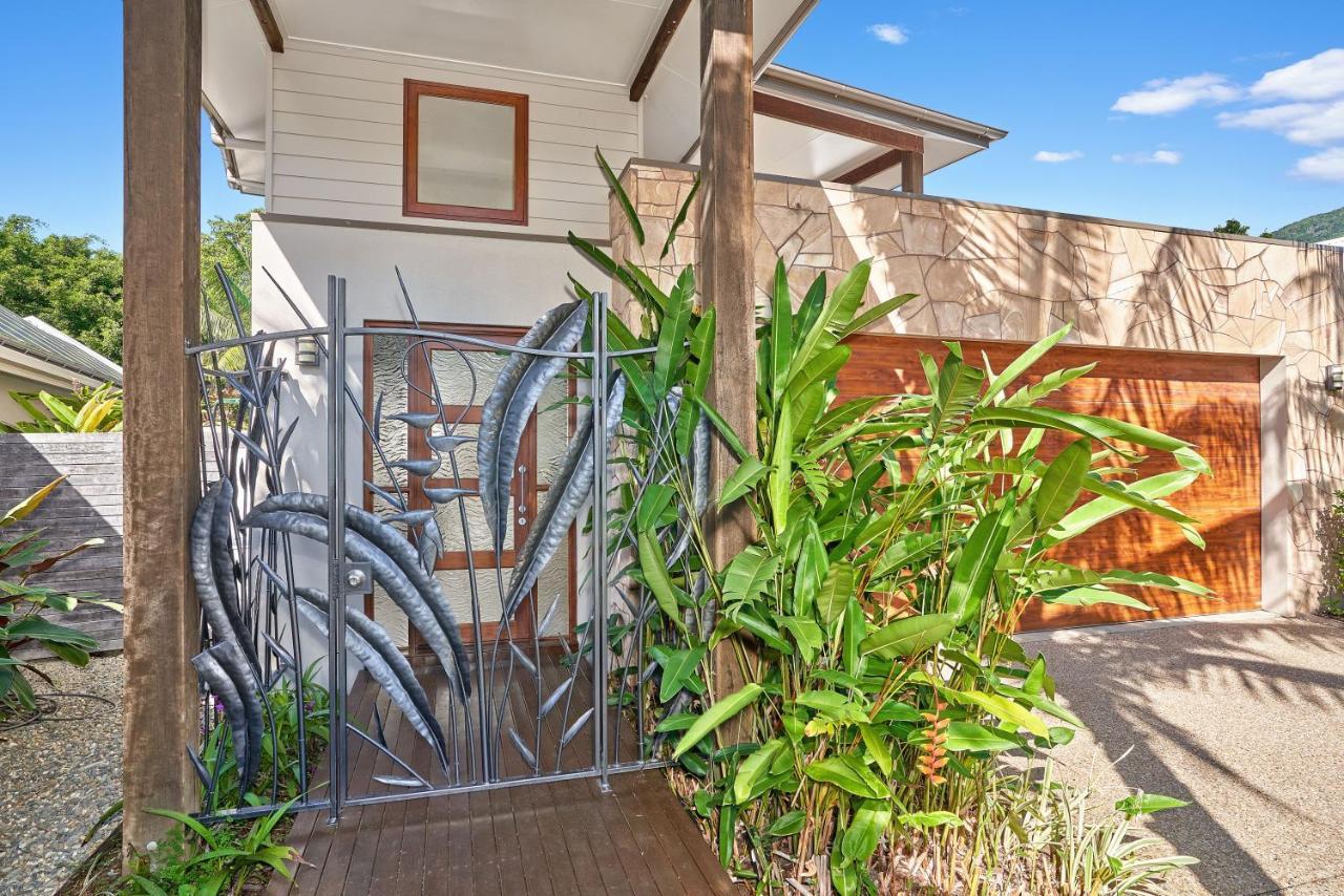 Holiday home Bird Of Paradise With Heated Pool *