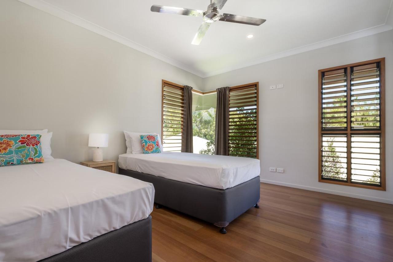 Cedar Family Getaway Elegant, Modern, Sunny * Palm Cove