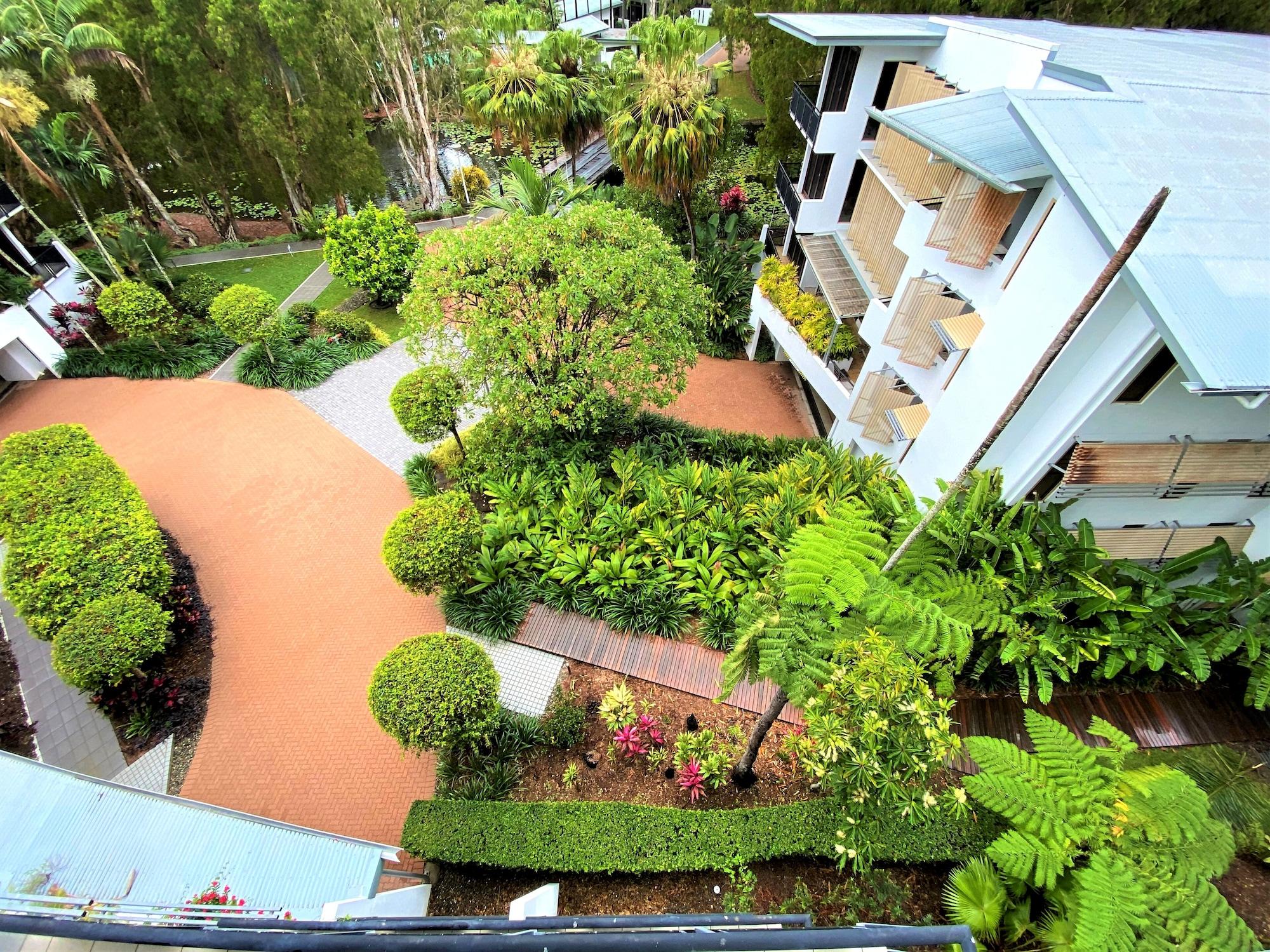 Sanctuary 5* Palm Cove