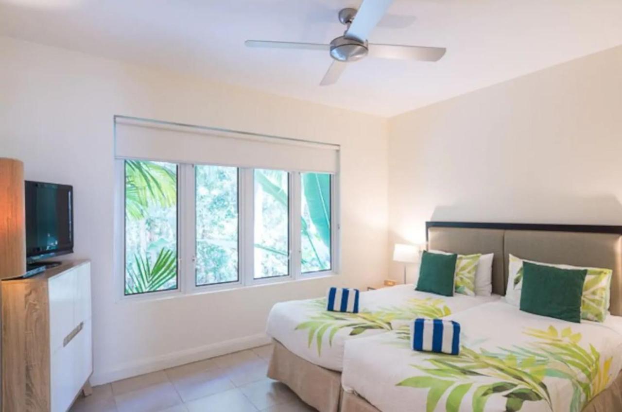 Azure Harmony - A Breezy Hideaway At The Club Apartment *
