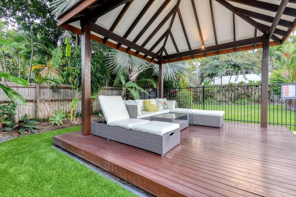 Villa The Last Resort: A Two Pool Luxury