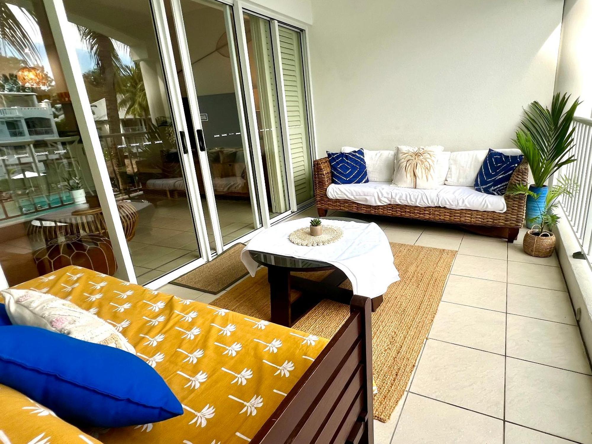 Club Penthouse Apartment *