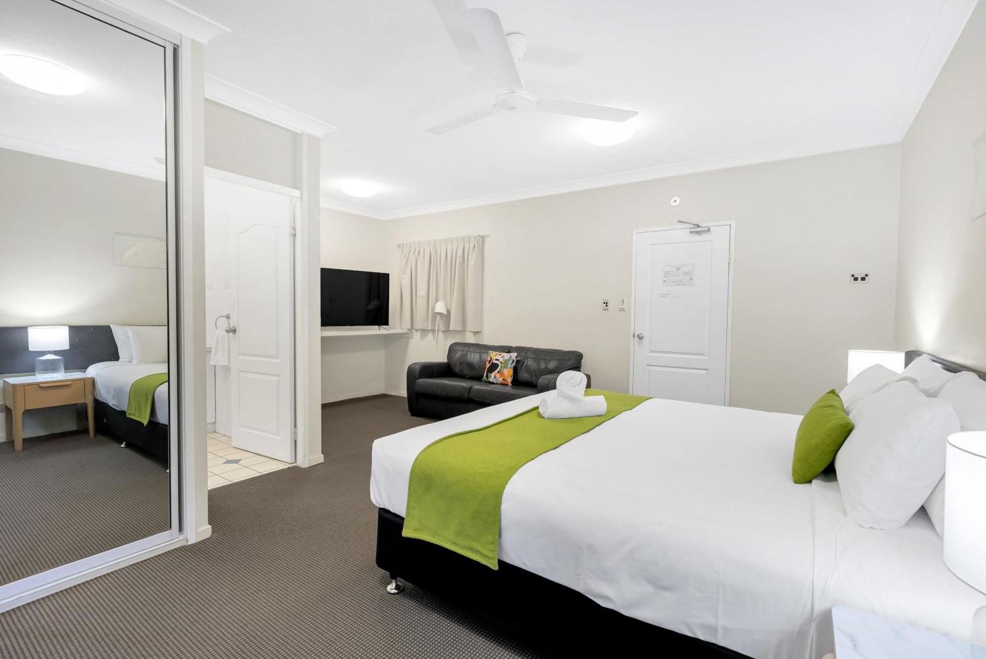 Sarayi Boutique Aparthotel 4*