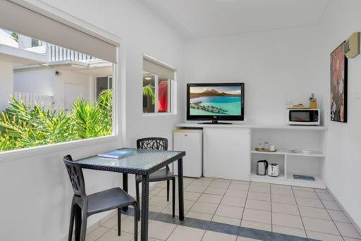 Sarayi Boutique Palm Cove