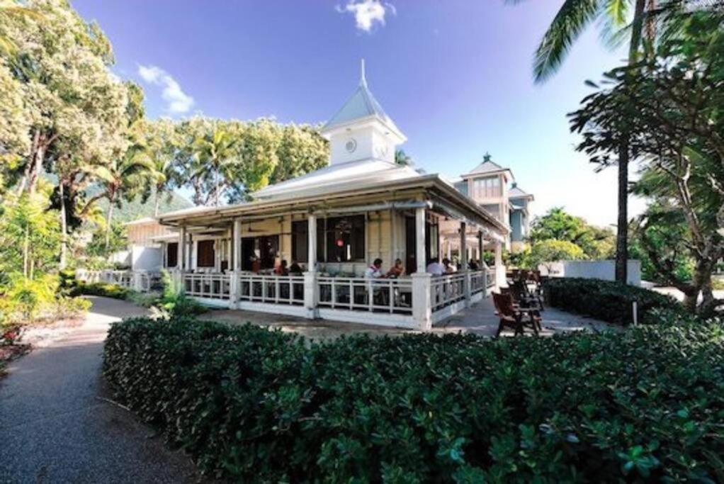 Palm Cove Studio Apartments Hotel