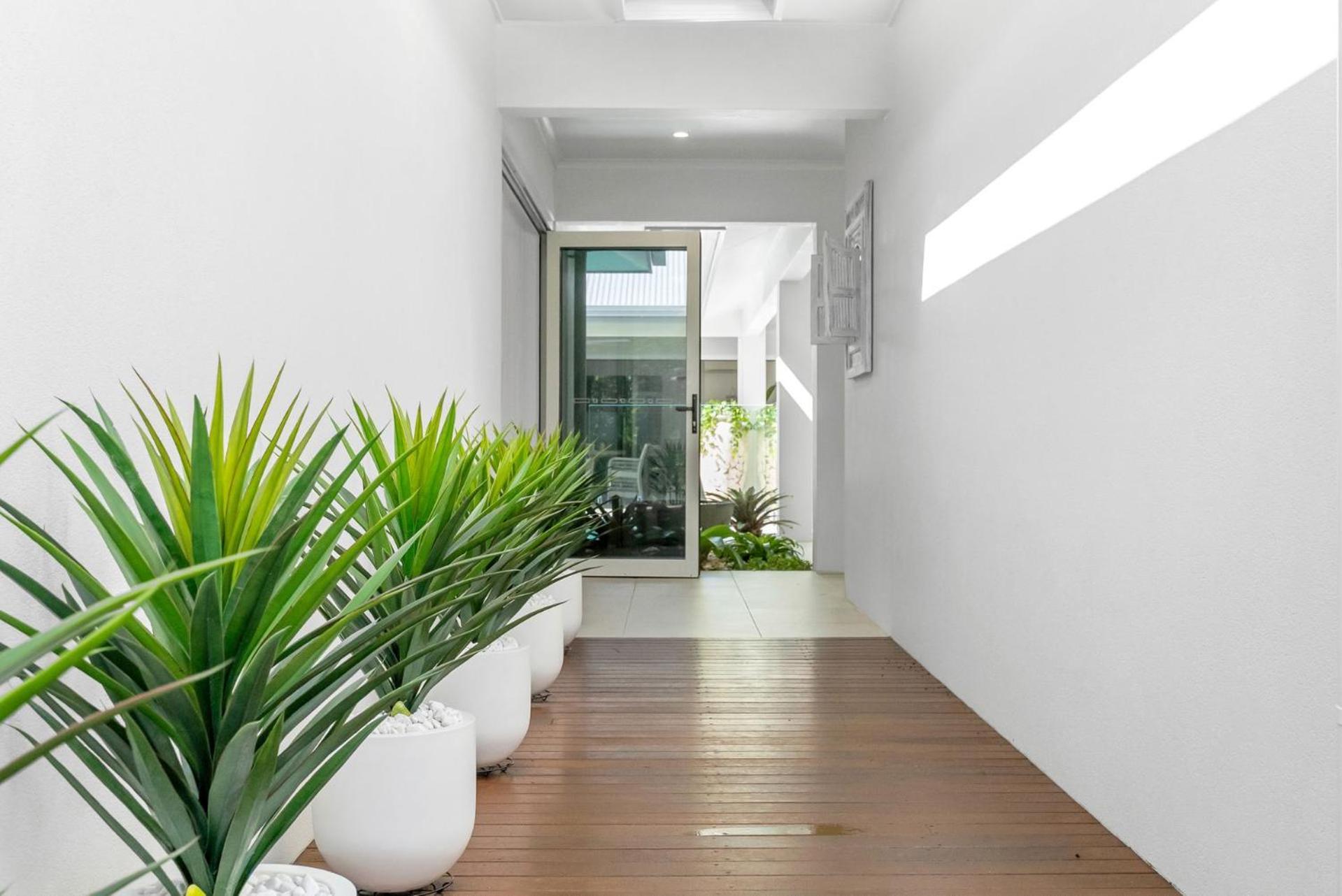 Belle Escapes Beachmont House Holiday home Palm Cove