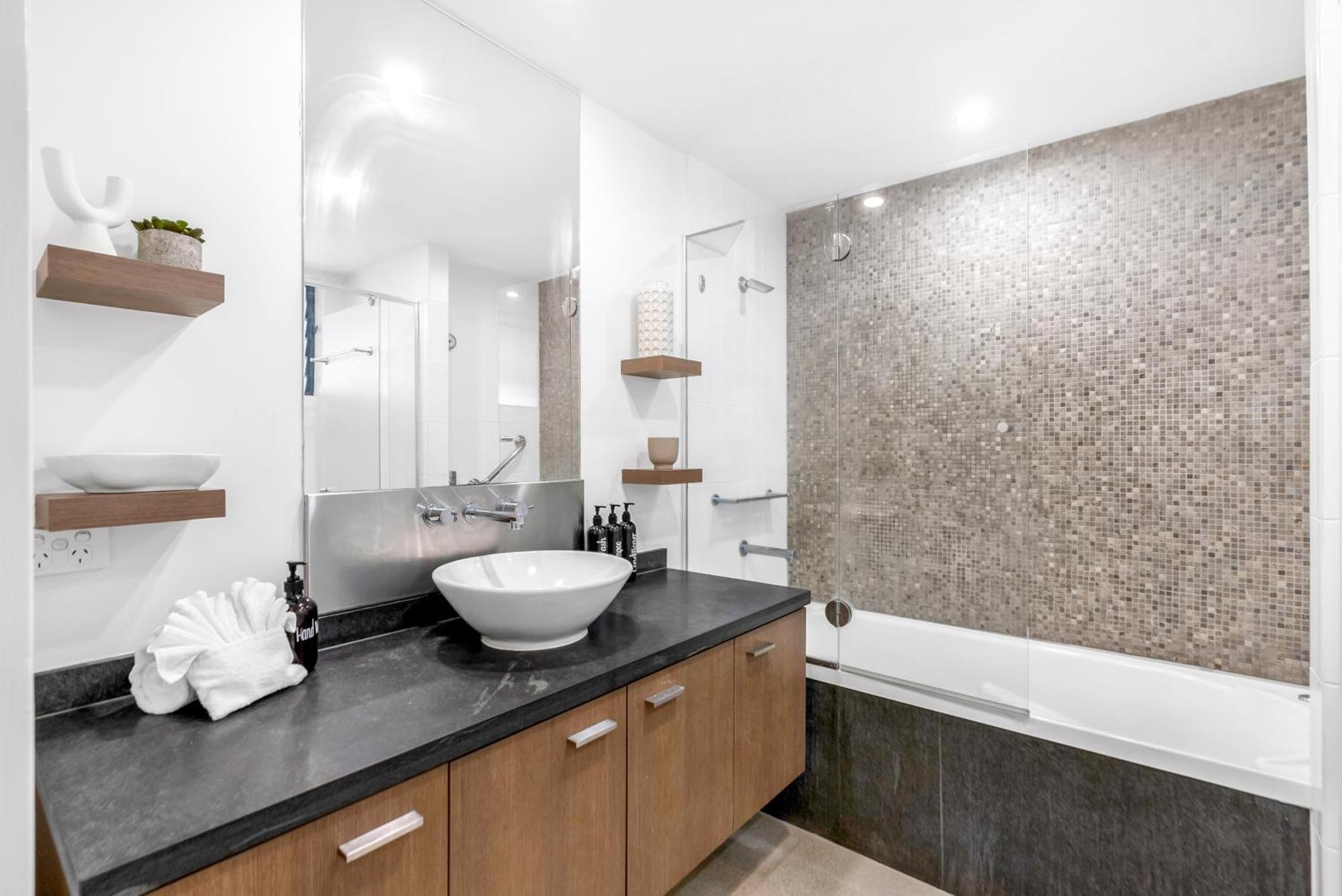 Apartment 2 Bedroom Palm Cove