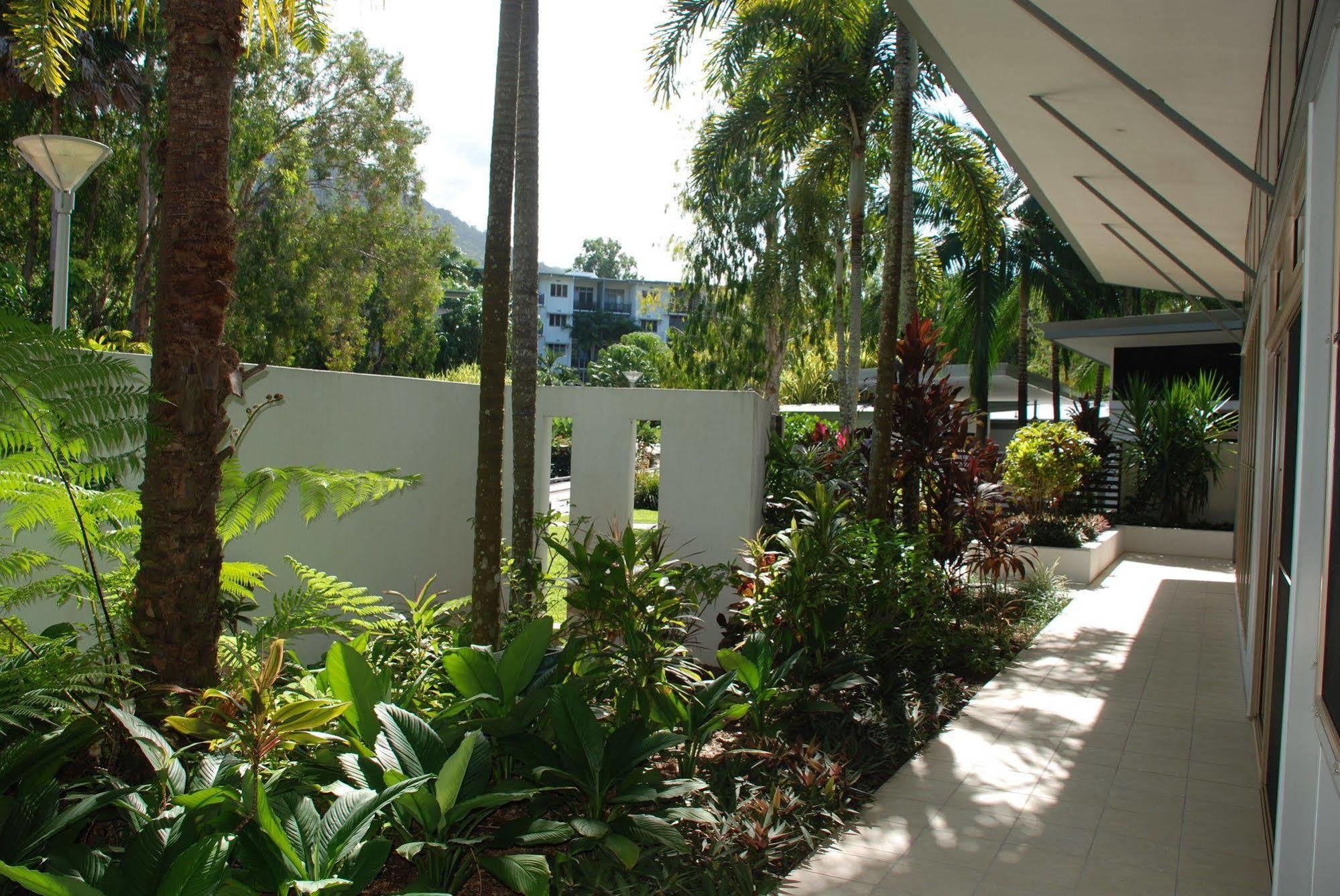 Sanctuary Aparthotel Palm Cove
