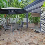 Tropical Unit With Private Fenced Garden Close To The Beach 5