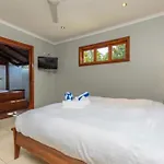 Tropical Essence - Palm Cove