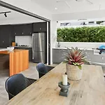 Carinya - Secluded Luxury Minutes From The Beach