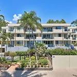 Paringa 2 Bedroom Top Floor Beach Front Apartment