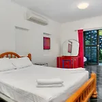 Santorini - Palm Cove