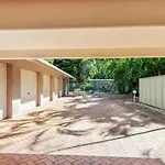 Coral Horizons - Beachfront Apartments