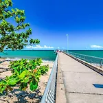 Oasis 8 At Palm Cove
