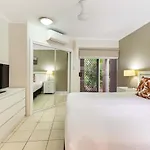Coral Horizons - Beachfront Apartments