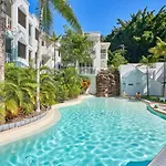 Alassio Absolute Beachfront Suite 201 Palm Cove