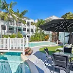 Alassio Absolute Beachfront Suite 201 Palm Cove