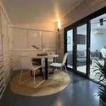 Indigo Apartment With Pool 200M To Beach