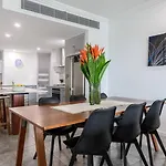 The Marron Bloom - Beachfront Boutique Bliss