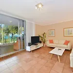 Azure Oasis: Boutique Beachfront On The Esplanade