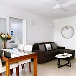 Palm Cove Beachside Apartments - Pool And Garden Views