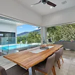 Canopy Views Holiday House With Heated Pool