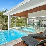 Canopy Views Holiday House With Heated Pool