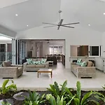 Coastal Vibes - Palm Cove
