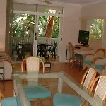 Palm Cove Tropic Apartments