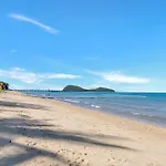 Ocean Outlook - Absolute Beachfront Studio