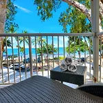 \'Beachfront Bliss\' Paradise At Palm Cove