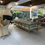 Indigo Studio With Pool 200M To Beach