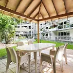Under The Palms - Resort Style Living