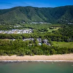 Belle Escapes 104 Swim-Out Luxury Apartment In Palm Cove
