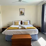 Palm Cove Paradise