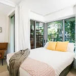 Hotel Drift 4204 Beachfront Accomodation