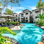 Bowmanii At Temple Resort - Sunkissed Tropical Vibes