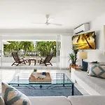 Alamanda Palm Cove By Belle Escapes