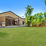 Aurelia 3 Bedroom Holiday Home Palm Cove