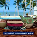 Coconut Blue - Private Heated Pool, Walk To Beach, Restaurants & Shops, Tropical Courtyard Shower