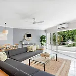 Alamanda Suite 43 Beachfront Accomodation