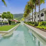 Resort Apartment In Palm Cove
