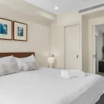 Temple 304 Modern Spacious Palm Cove Resort