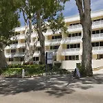 On Palm Cove Beachfront Apartments