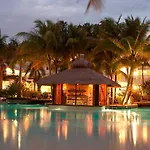 Palm Cove Paradise - Couples Spa Beach Getaway