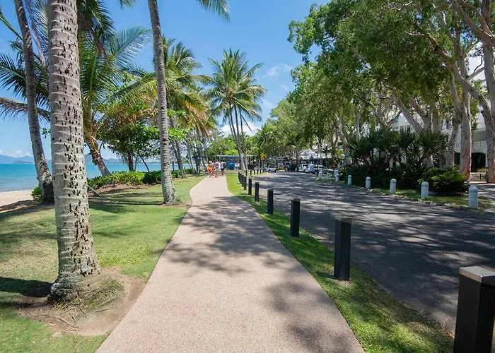 Fig Oasis—Poolside Resort Living At The Beach Club