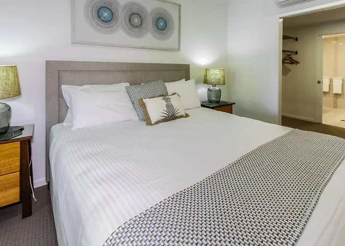 Aqua Aura - Bask In Beachfront Living
