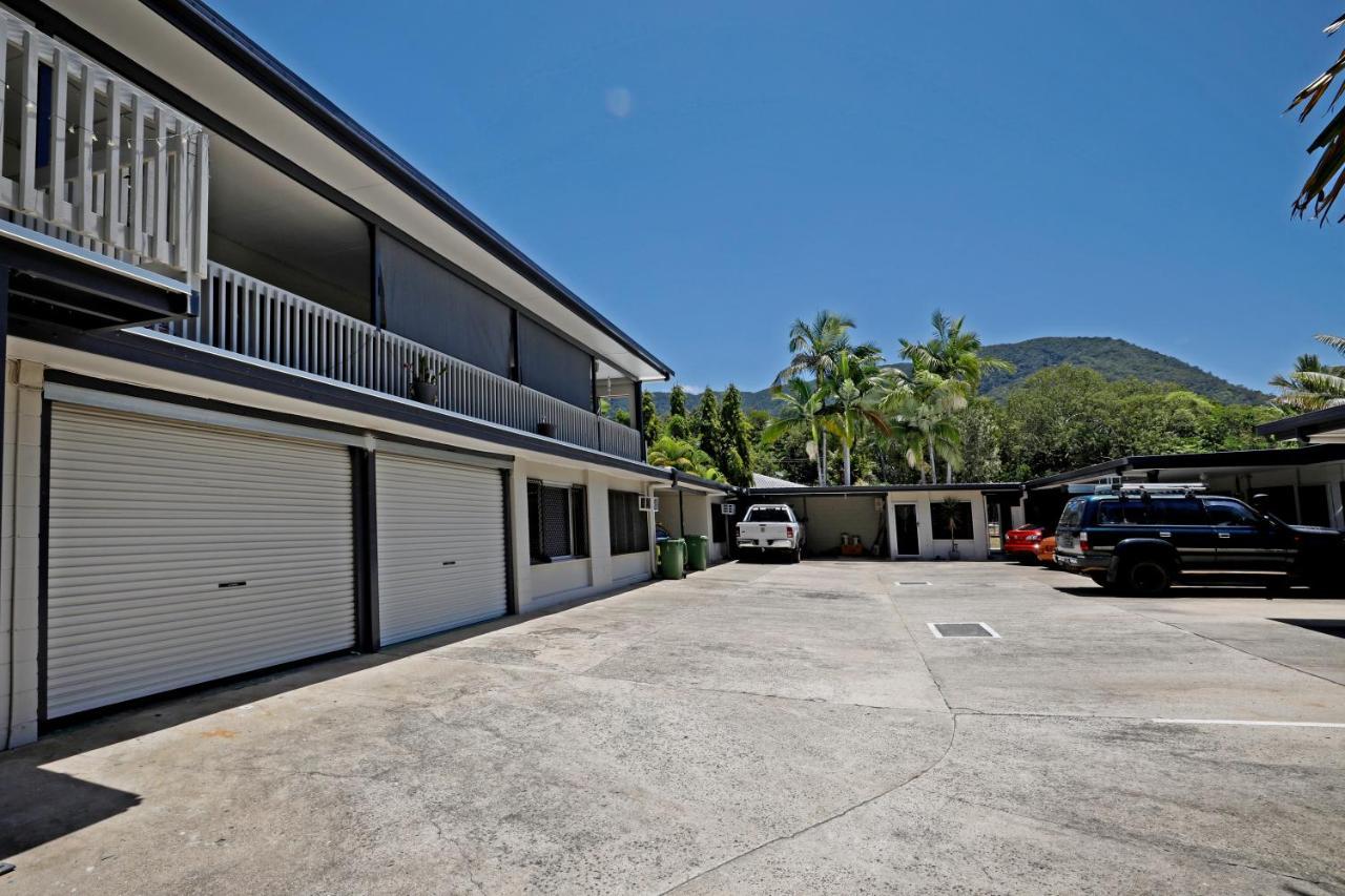 Tropical Unit With Private Fenced Garden Close To The 4 Apartment *